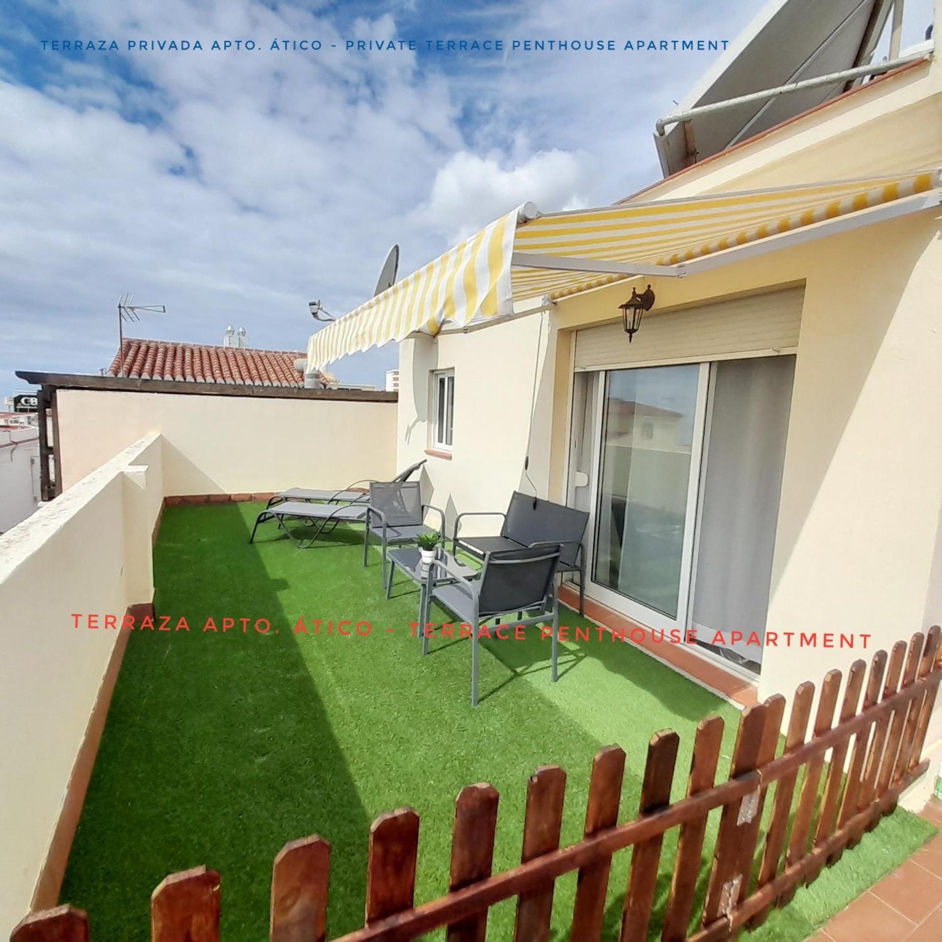 Apartamentos Vicenta Playa Carihuela Torremolinos Exterior photo